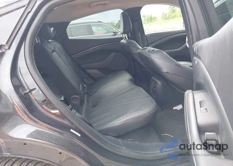 2022 Ford Mustang Mach-E California Route 1 z USA, uszkodzony, nr VIN 3FMTK2R78NMA17664